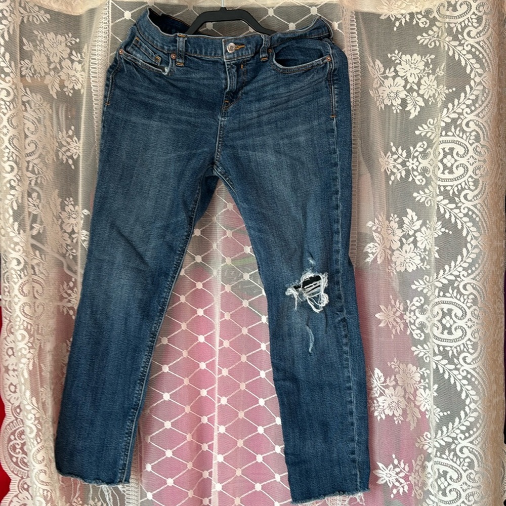 Old Navy wome’s jeans boyfriend style, size 4